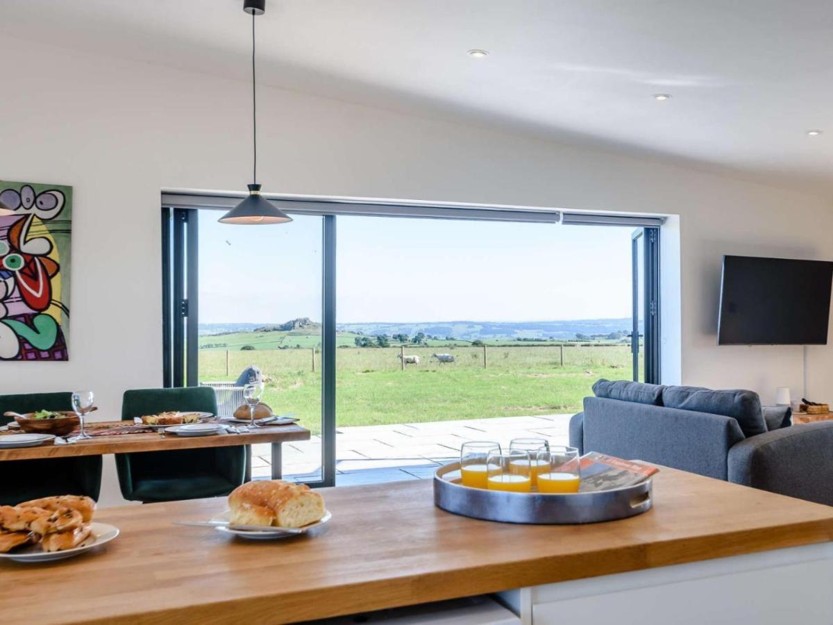 2-Bed Modern Bungalow - Outstanding Country Views Χαρογκέιτ Εξωτερικό φωτογραφία